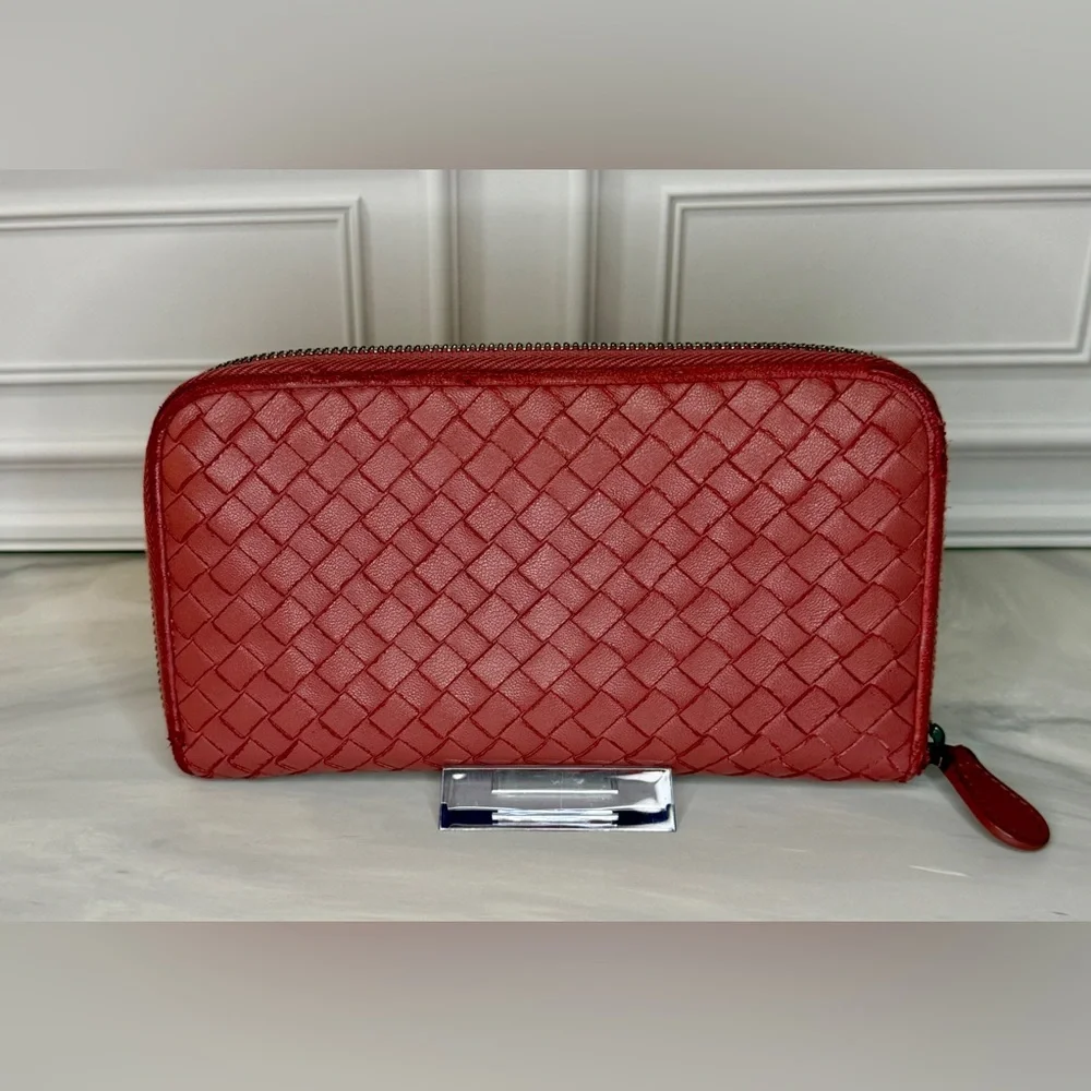 Bottega Veneta Dusty Rose Intrecciato Leather Long Zip Wallet  | Full Inclusion - Picture 3 of 13